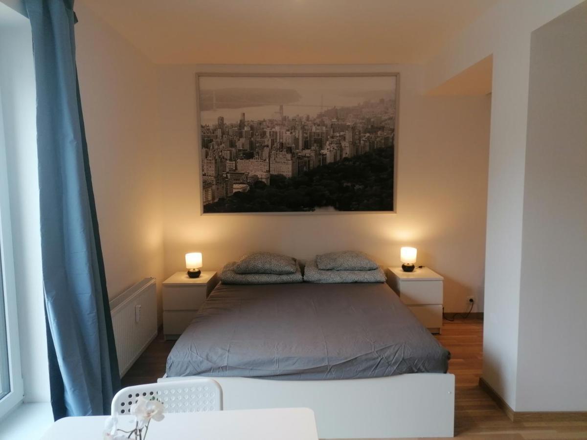 Brand New Studio Apartment # 45 With Free Parking In The City Center - Prague — Photos 1
